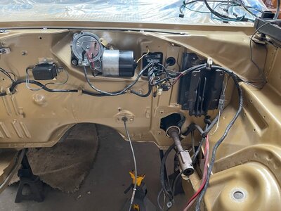 wiring in engine bay #1.JPG