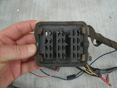 1970 Ply Standard Dash Harness 004.JPG