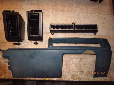 70 ac parts 002.JPG 70 ac parts 002.JPG