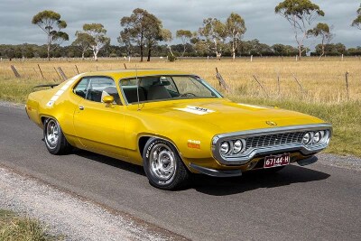 plymouth-road-runner-2.jpg