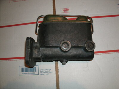 NOS 2226821 Master cylinder 001.JPG