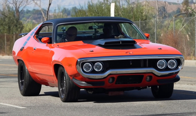 1971-Plymouth-Roadrunner-Street-Machine-01.jpg