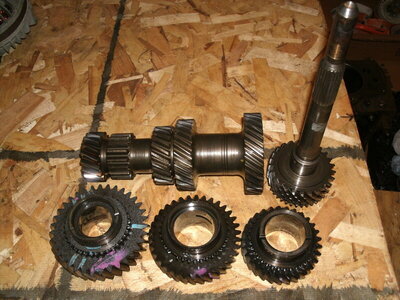 833 4 speed 23 spl gear set Case 005.JPG