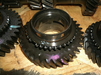 833 4 speed 23 spl gear set Case 013.JPG