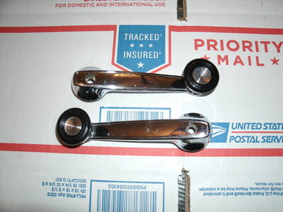 NOS window cranks 001.JPG