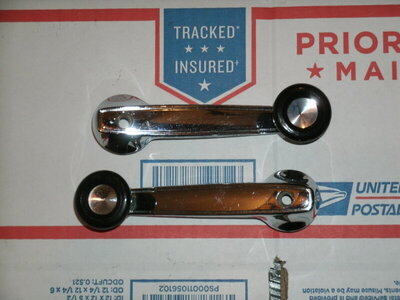 NOS window cranks 002.JPG