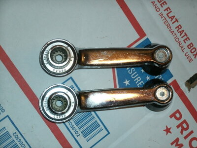 NOS window cranks 004.JPG