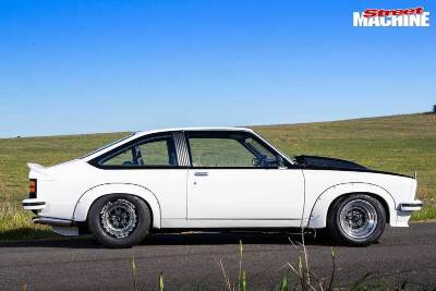 holden-torana-lx-side.jpg