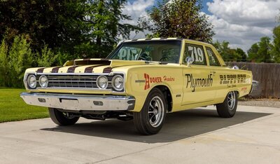 00000  Judy Lilly's 1967 Plymouth Belvedere.jpg