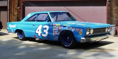 67 Belveder #43 NASCAR Ricard Petty.jpg