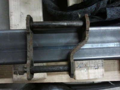 67 Wagon Shackle.jpg