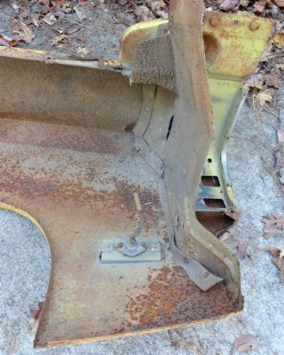 70 fender front inside (Large).JPG