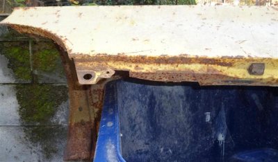 70 fender top rear (Large).jpg