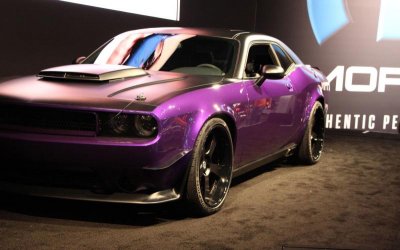 2012-Ultraviolet-Dodge-Challenger-front-three-quarter-view[1].jpg