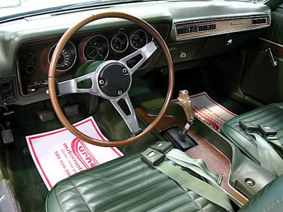 1971_Super_Bee_Green_Sedan_040.jpg