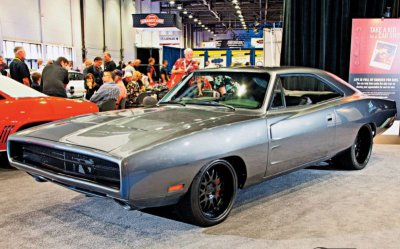 1303phr-48-o+las-vegas-sema-car-showcase+1970-dodge-charger.jpg