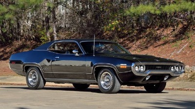 1971-GTX-Hemi-front-three-quarter.jpg?auto=format%2Ccompress&fit=crop&ixlib=php-3.3.jpg