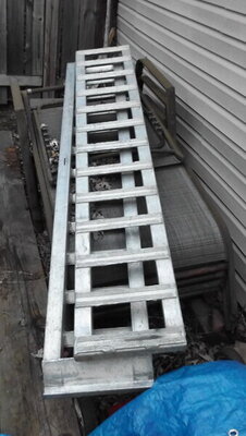 CAT-002-07.jpg CAT-002-07.jpg