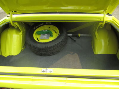 mopar-1971-plymouth-road-runner-383-4-speed-air-grabber-matching-numbers-9.jpg
