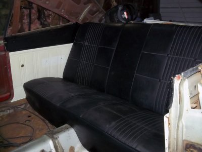 RearSeat_01.jpg RearSeat_01.jpg