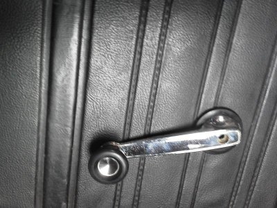 window crank.jpg window crank.jpg