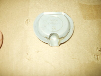 plastic plug 2.JPG