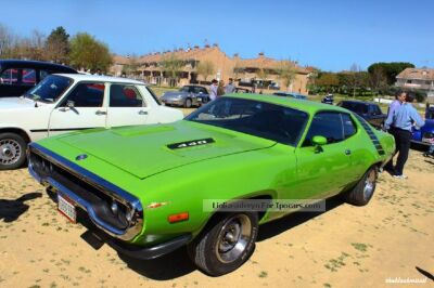 plymouth__road_runner_440ci_performance_72_roadrunner_1972_1_lgw.jpg