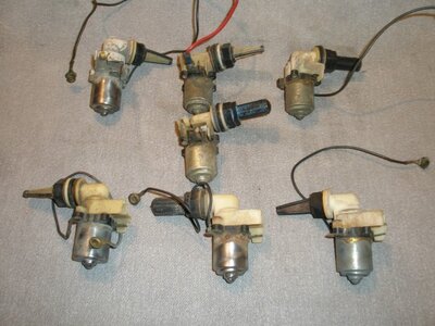 Trunk Lights Washer Pumps 001 (Small).JPG