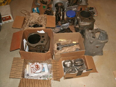 Hemi 4 spd Trans and Parts 012.JPG