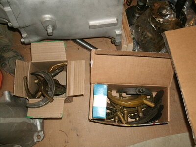 Hemi 4 spd Trans and Parts 020.JPG Hemi 4 spd Trans and Parts 020.JPG