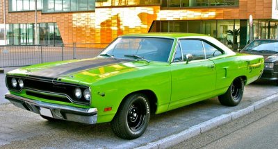 plymouth_roadrunner_1970_1_by_cmdpirxii-d2m2vex[1].jpg