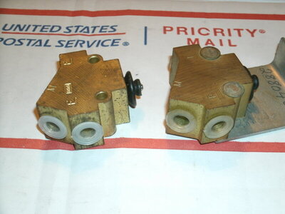 NOS Metering valves Disc Brakes 008.JPG NOS Metering valves Disc Brakes 008.JPG