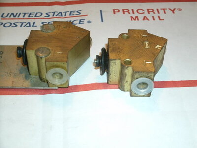 NOS Metering valves Disc Brakes 007.JPG NOS Metering valves Disc Brakes 007.JPG