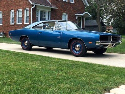 00 '69 Dodge Charger RT 1.jpg