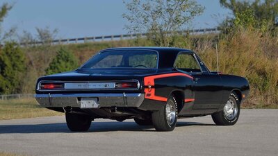 0 1970 Dodge SuperBee 440 SixPack (2).jpg