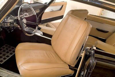 00 1960 Chrysler 300G b.jpg