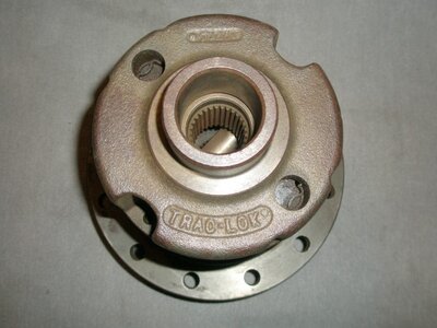 GEARS & CARRIER DANA 60 020 (Small).JPG