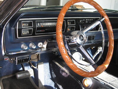 Drivers side dash and wheel.JPG Drivers side dash and wheel.JPG
