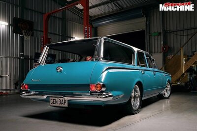 1965 AP6 Australian Valiant 5.7 Hemi Safari Wagon 02.jpg