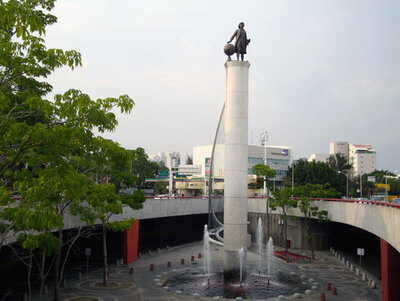 Glorieta-Colon.jpg