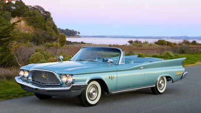 1960 Chrysler New Yorker 1.jpg