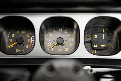 holden-torana-gauges.jpg