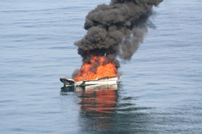 Burning_Pirate_Ship1.jpg Burning_Pirate_Ship1.jpg