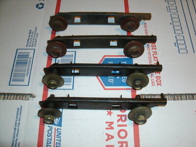 trunk lid bolts and clips 001.JPG