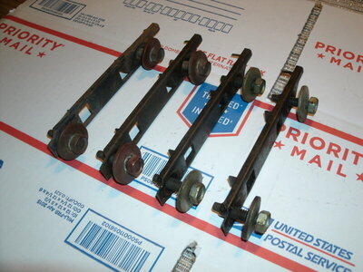 trunk lid bolts and clips 003.JPG