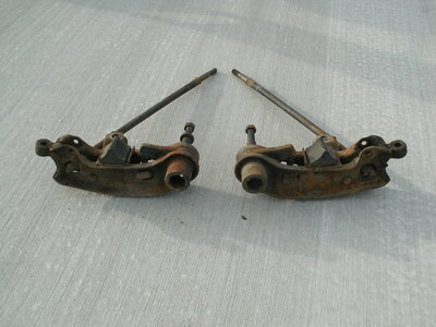 1970-72 Lower control arms 007.JPG