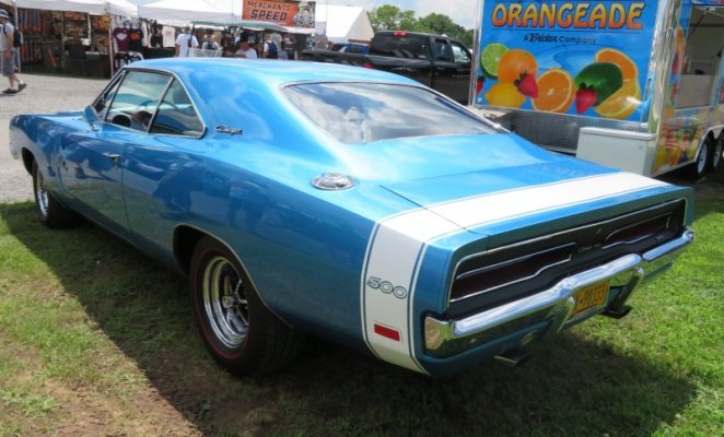 000 69 Charger 500 Hemi 3.jpg