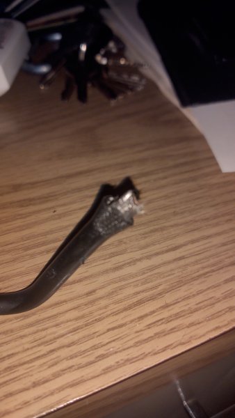 brake fail 5 - twisted off end of metal line.jpg brake fail 5 - twisted off end of metal line.jpg