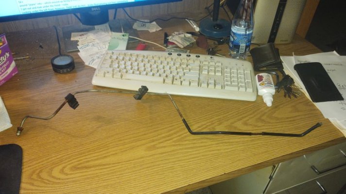 brake fail 6 - metal line from master cyl to hose fitting.jpg brake fail 6 - metal line from master cyl to hose fitting.jpg