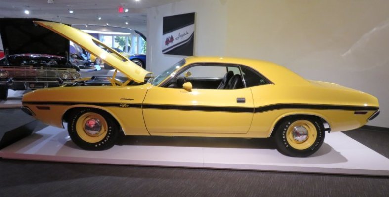 000 70 Hemi Challenger RT 1.jpg